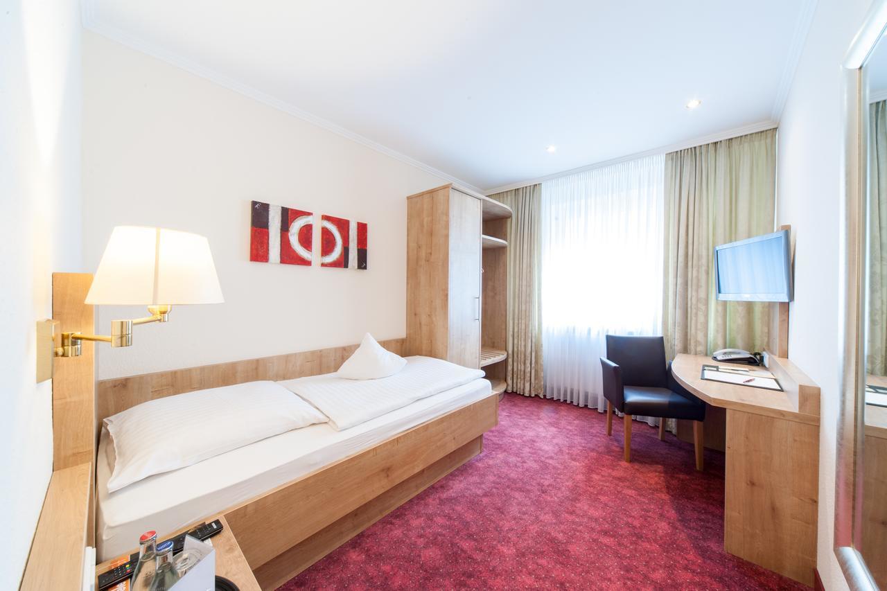 Hotel Restaurant Bullerdieck Garbsen Zewnętrze zdjęcie